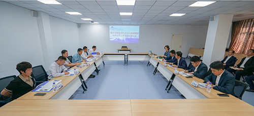 省森工集團(tuán)露水河林業(yè)局與長(zhǎng)白山旅游股份有限公司就森林旅游、促進(jìn)林業(yè)轉(zhuǎn)型升級(jí)開展業(yè)務(wù)對(duì)接