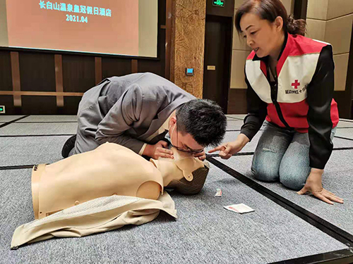 “護航長白山旅游服務，獻禮建黨百年”救護培訓活動